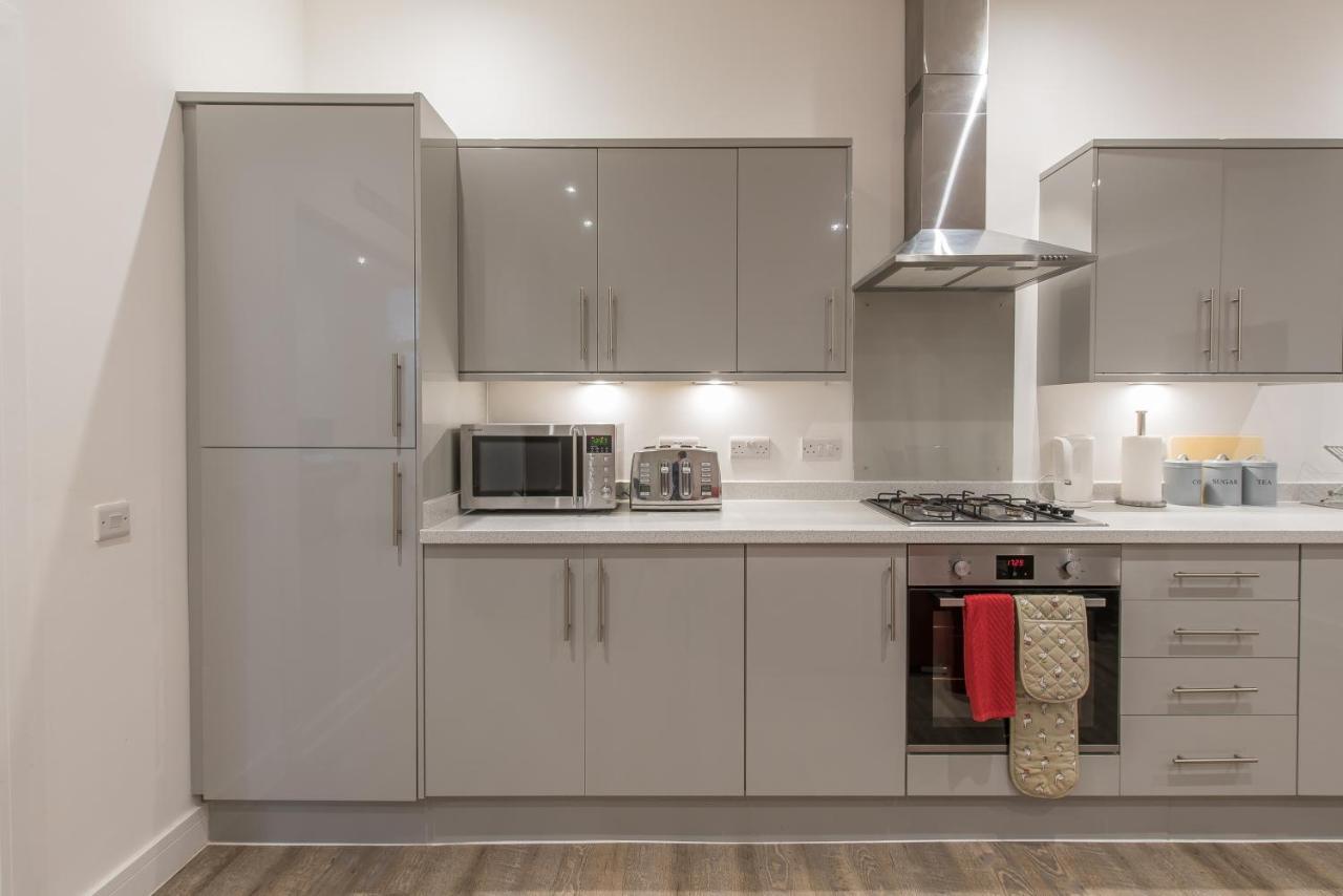Haymarket Spacious 3 Bedroom Street Level * Édimbourg